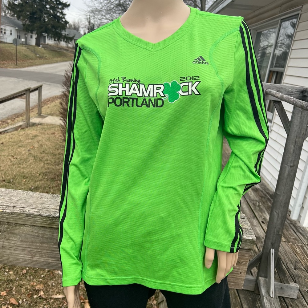- Adidas Sz L Shamrock Run 3-Stripe Long Sleeve Fitness Top! EUC! - Picture 4 of 12
